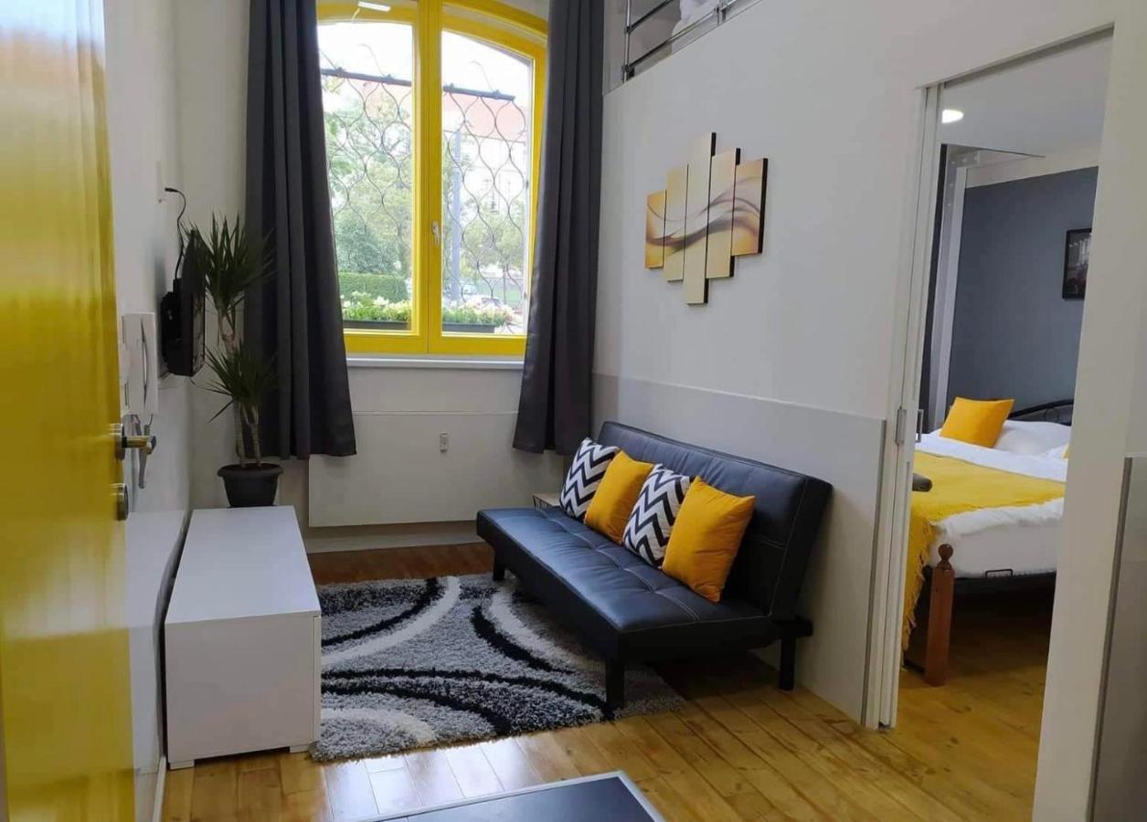 Lyly Apartment - Modern Apartment With Free Parking Praga Exterior foto