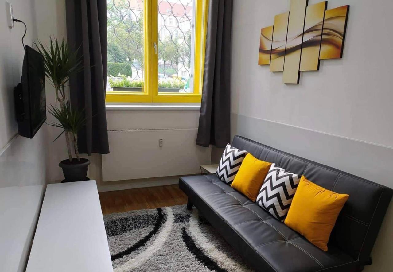 Lyly Apartment - Modern Apartment With Free Parking Praga Exterior foto